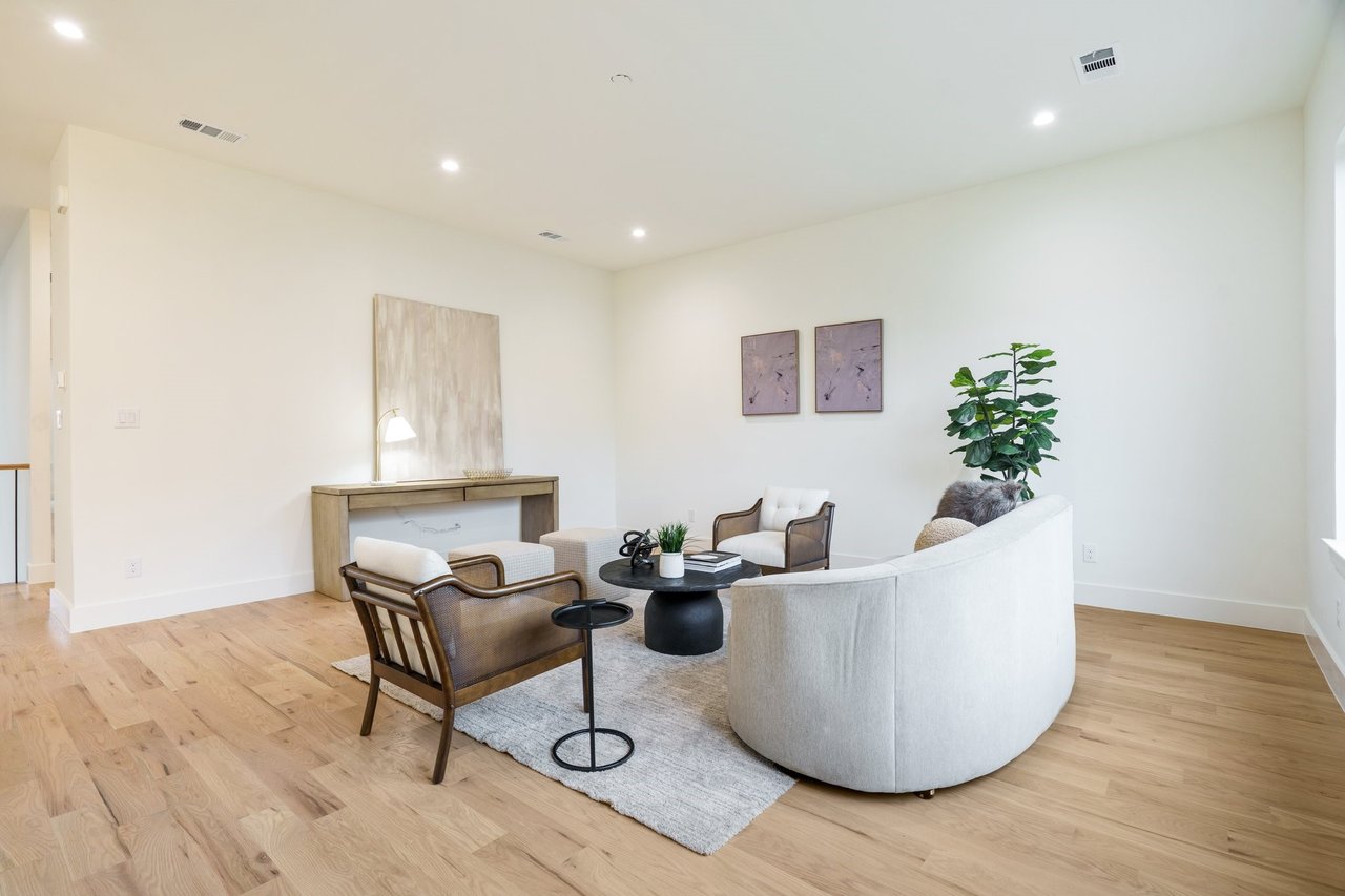 Capitol #1 - East Dallas