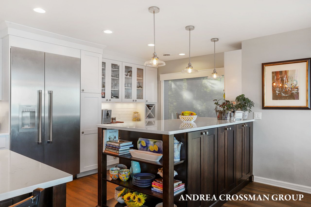 9565 Whispering Sands Dr