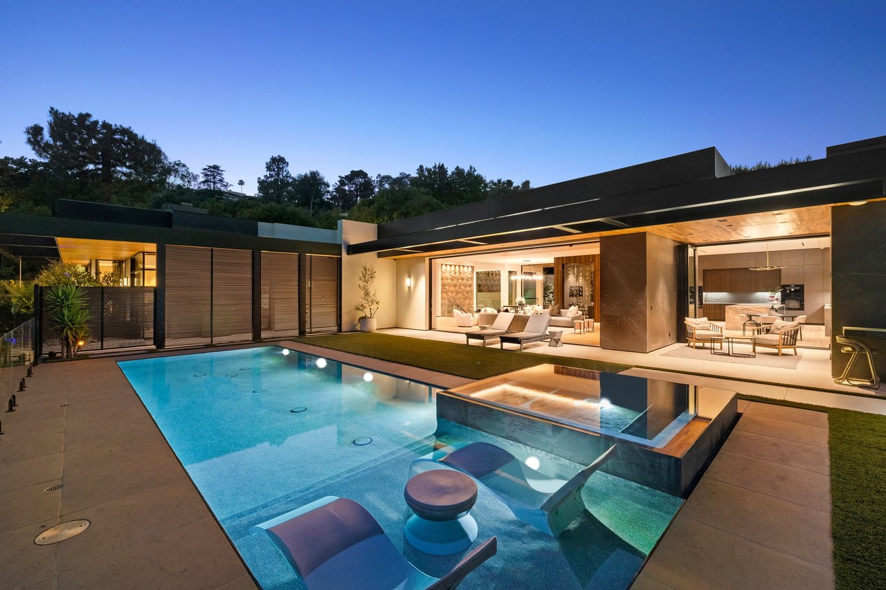 9211 Nightingale Dr, Hollywood Hills