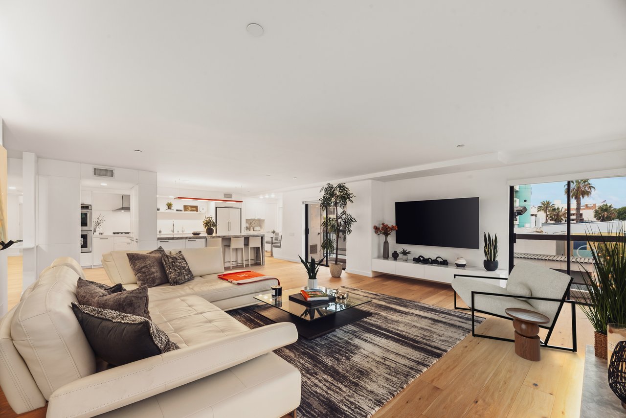 1133 5th St Unit: 204, Santa Monica 
