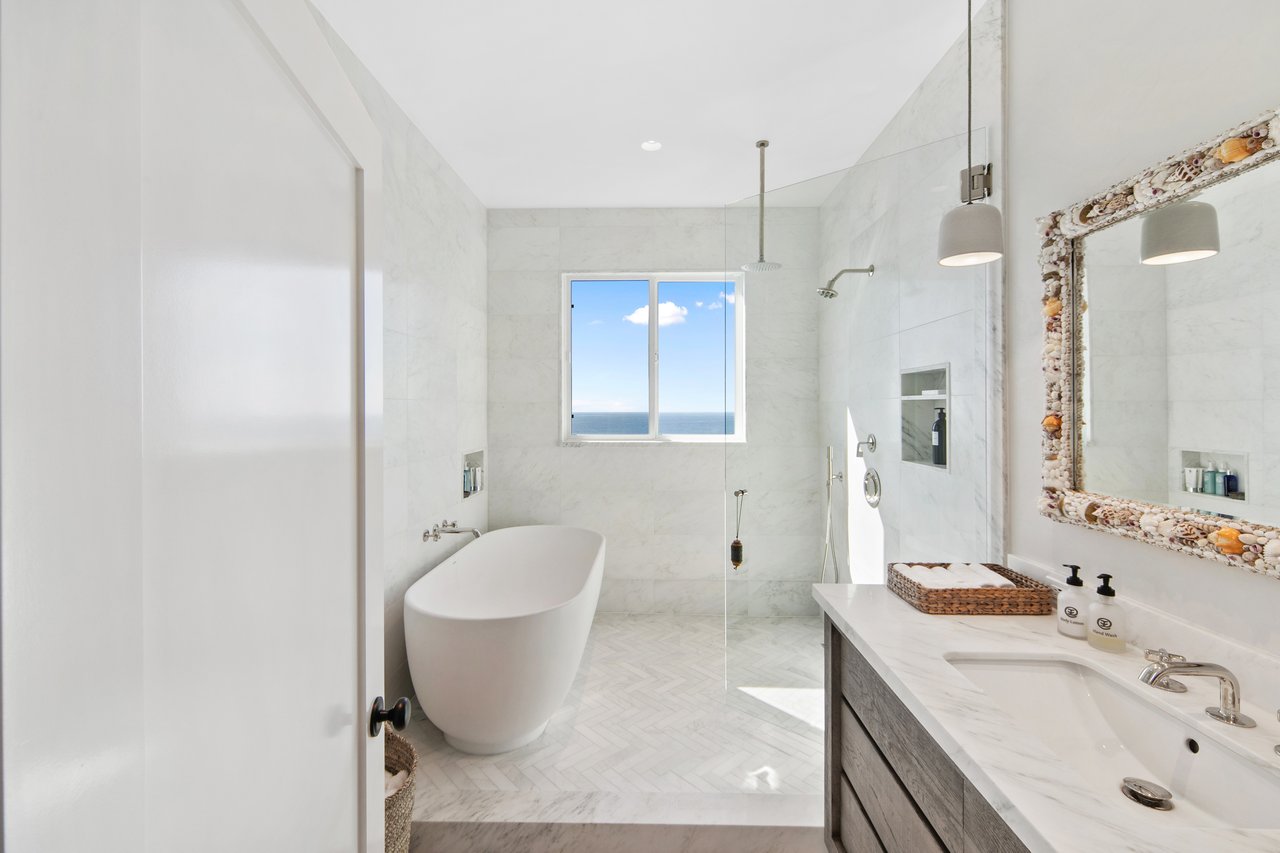 Zuma Bay Villa Lease