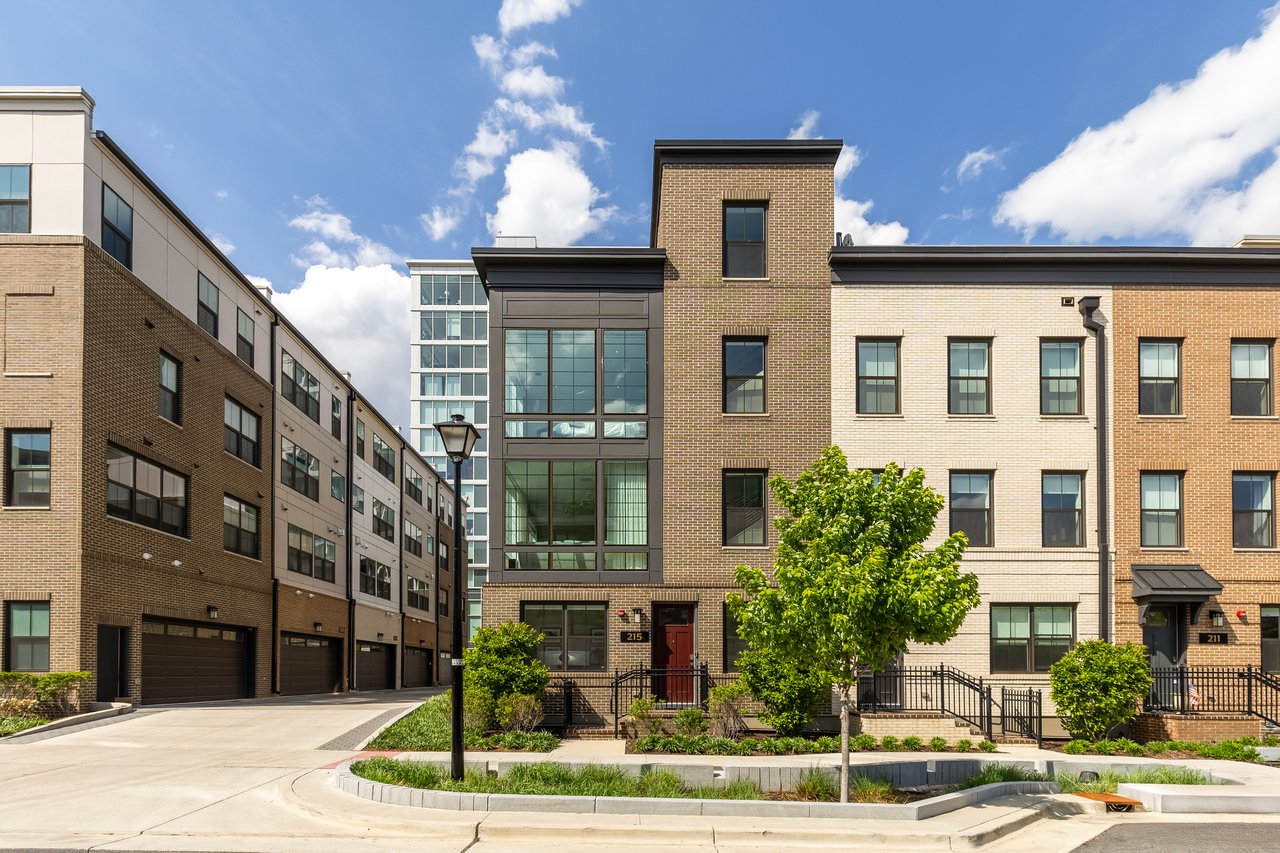 215 Montgomery Street