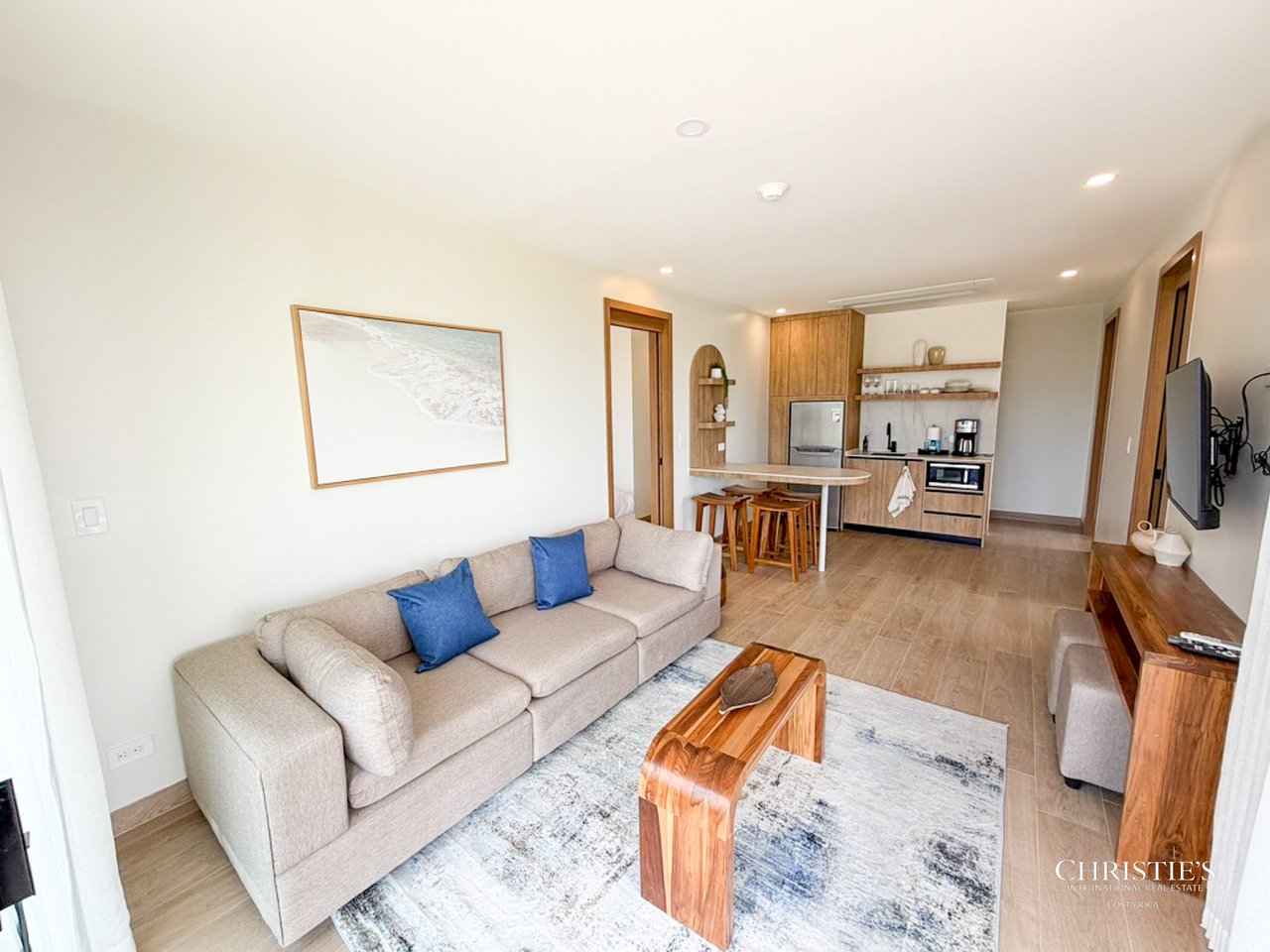 Mono Luxe Unit #17 — Three-Bedroom Residence