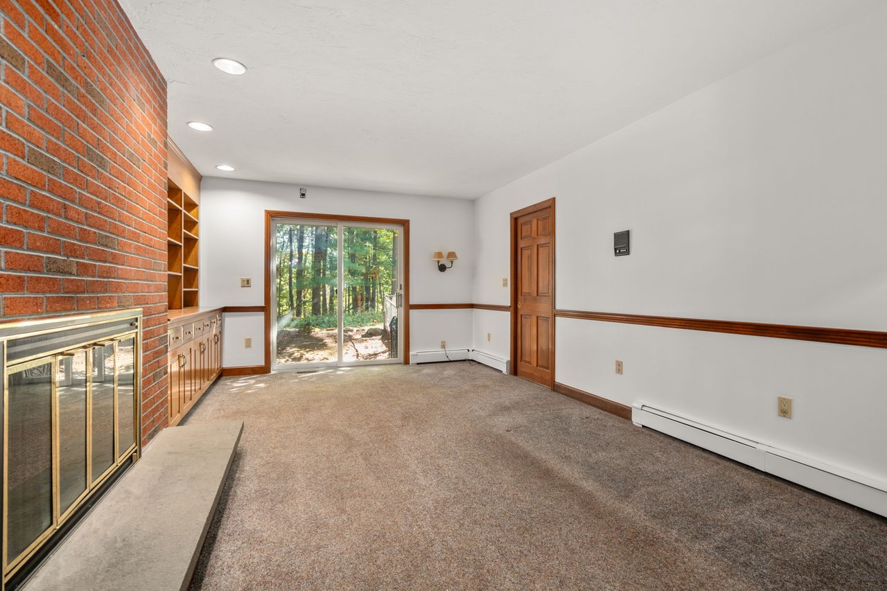 4 Leslie Rd