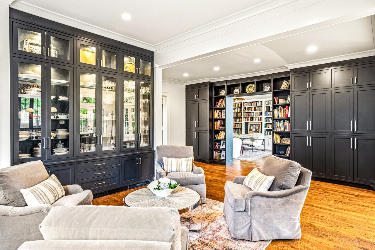 794 Springdale Road NE