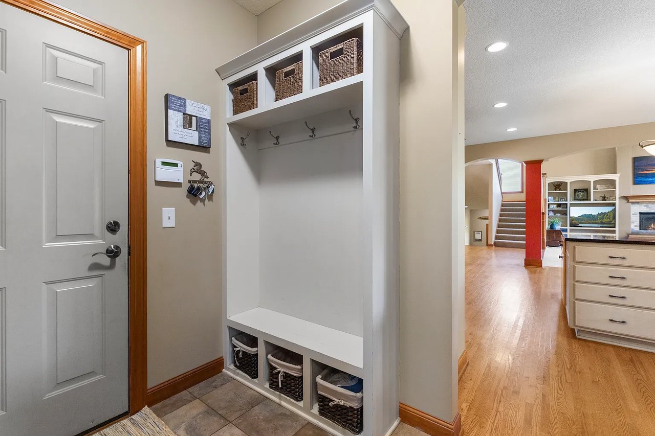 Hanson-Built Model Home on Quiet Cul-De-Sac
