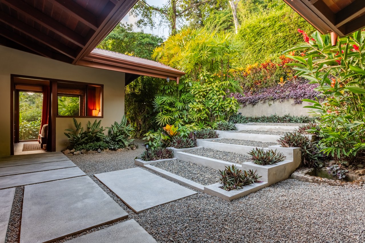 CasaPor Fin,Where the Rainforest Meets the Sea - Oceanview Luxury Estate