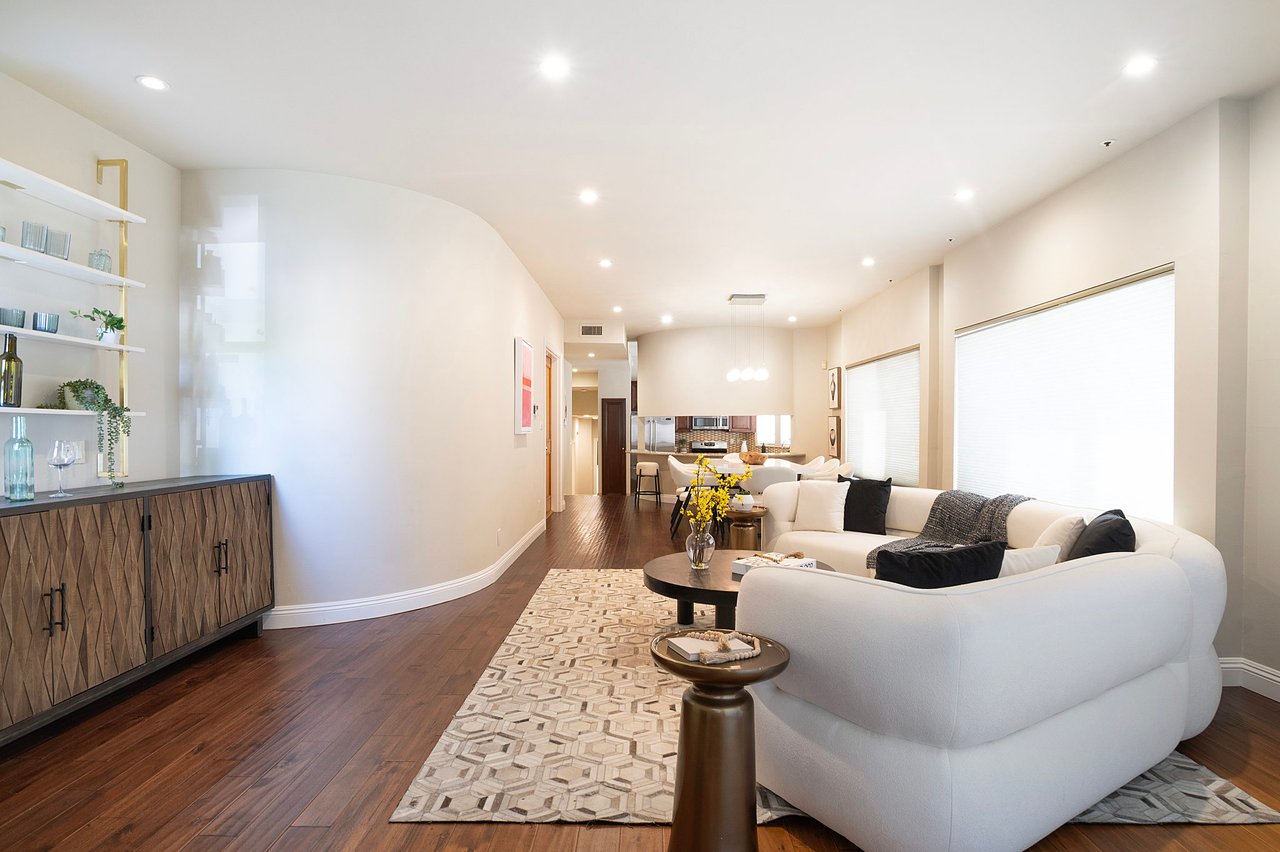 916 S. Shenandoah St. # 1