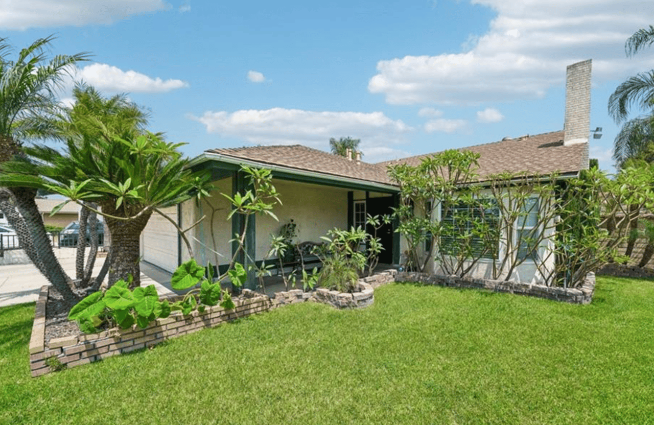 1943 E Highland Court, Ontario