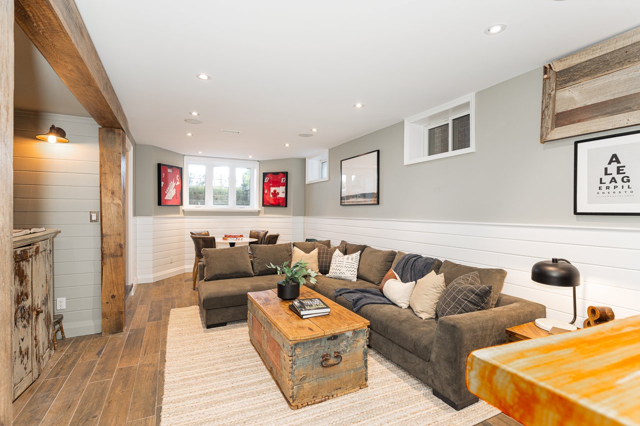 12 Clonmore Dr