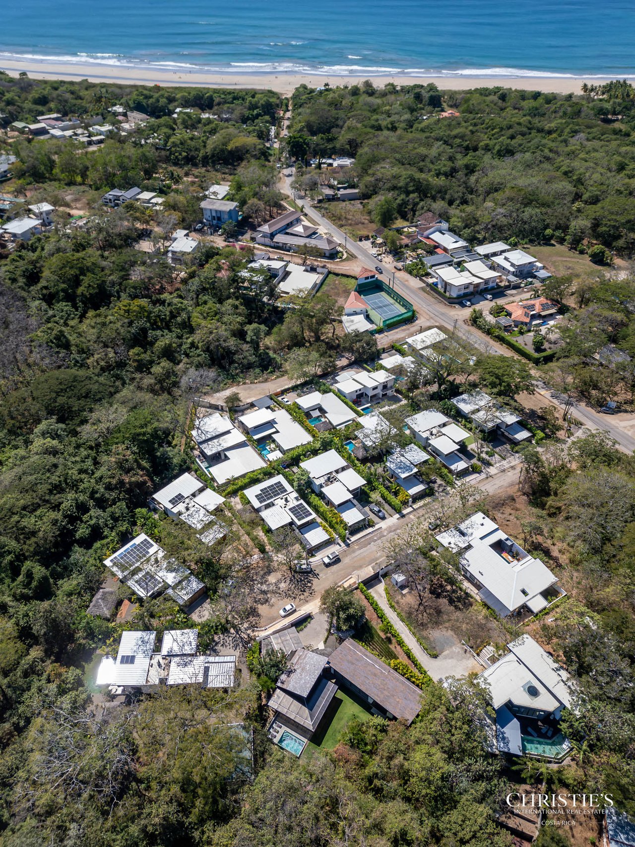 Casa Lola – Contemporary Beachside Oasis in Playa Grande