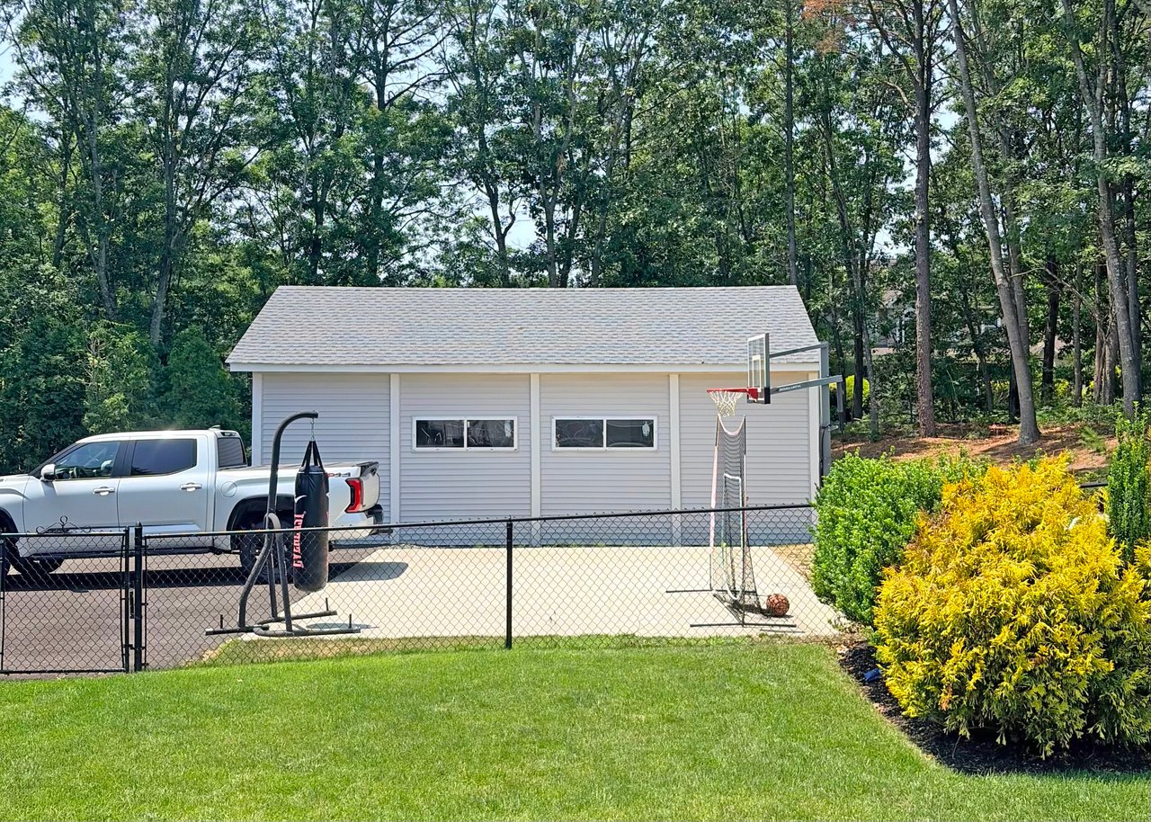 12 Bruce Drive
