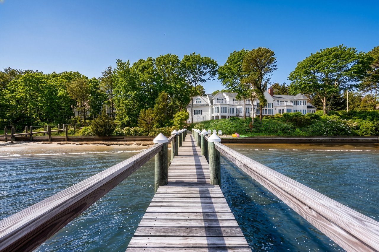 Breathtaking views over West Bay and Eel River