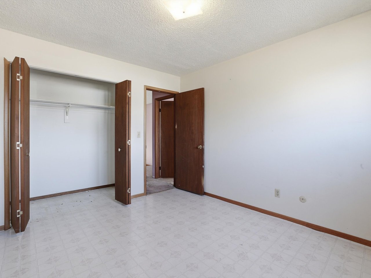 1186 Applewood Drive