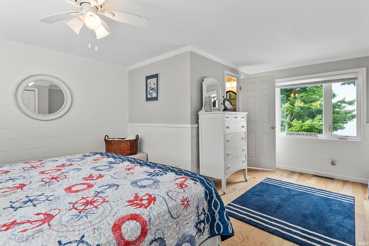 11247 N East Wawasee Drive