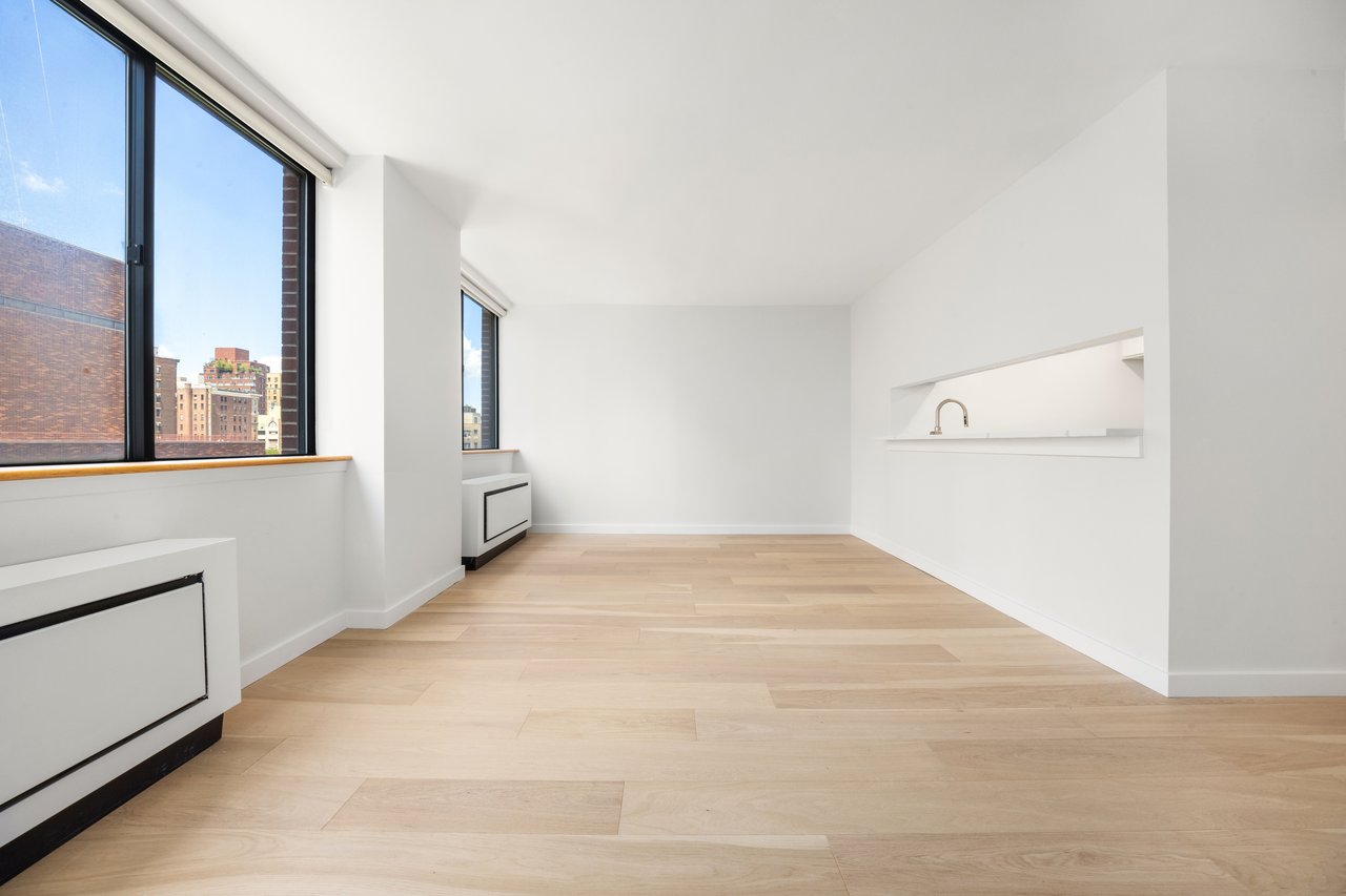 45 West 67th Street, 8H