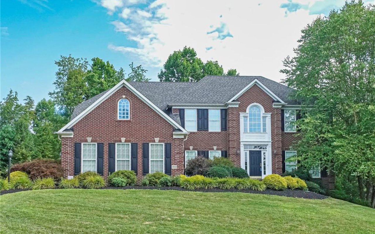 1022 Lakeside Dr