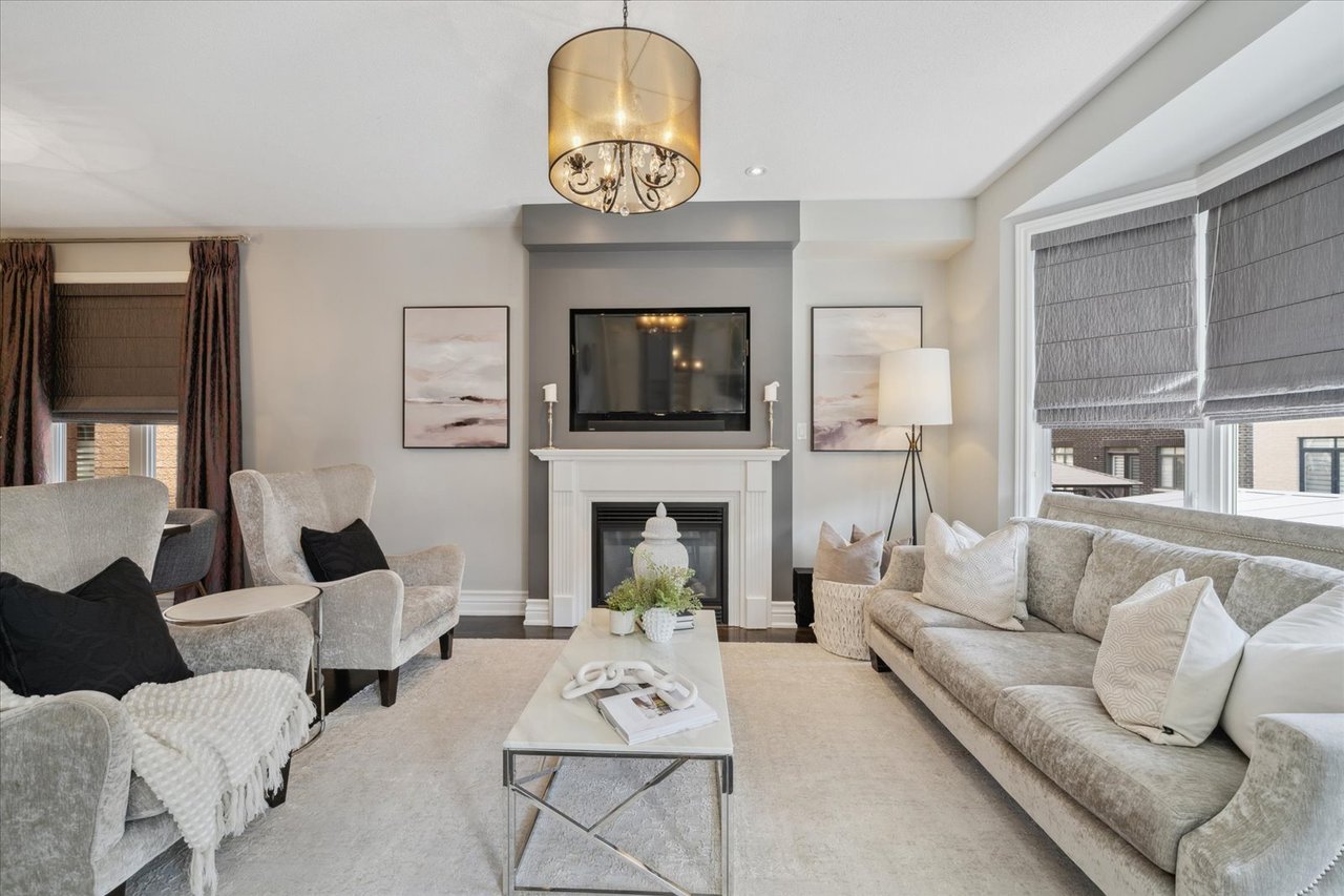 32 Maplebank Cres