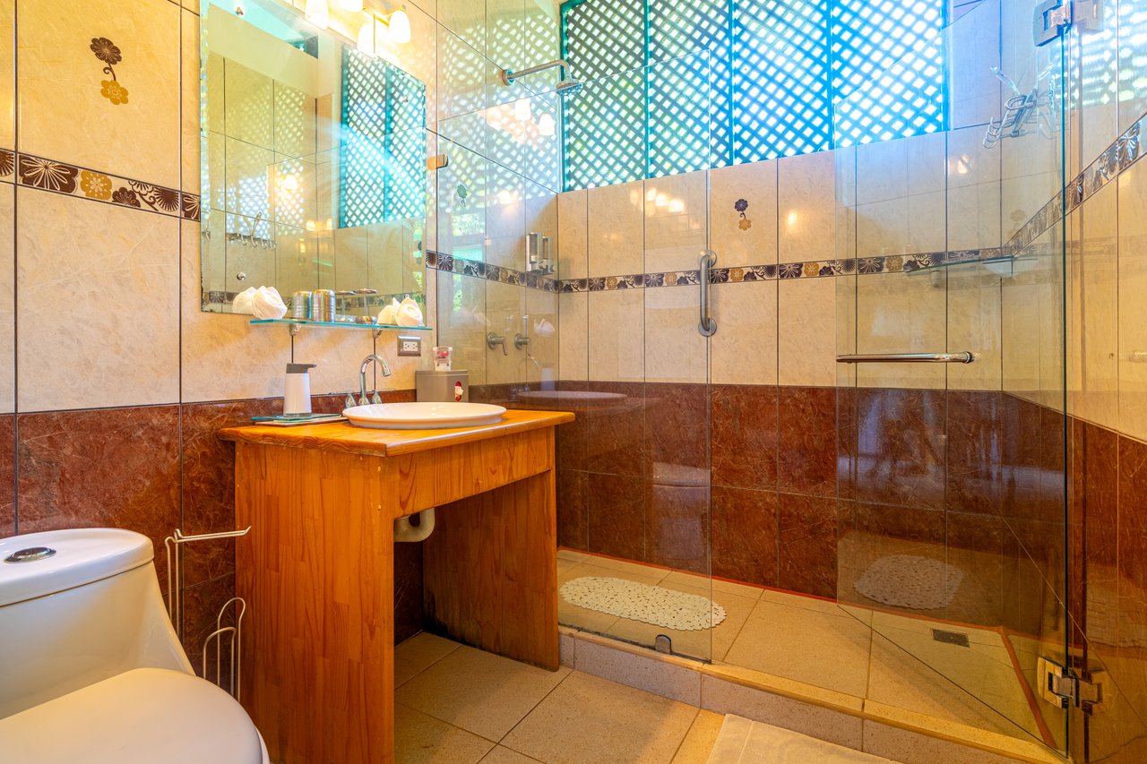 Yaba Chigui, Turnkey Riverside Eco-Resort or Private Family Compound in Ojochal