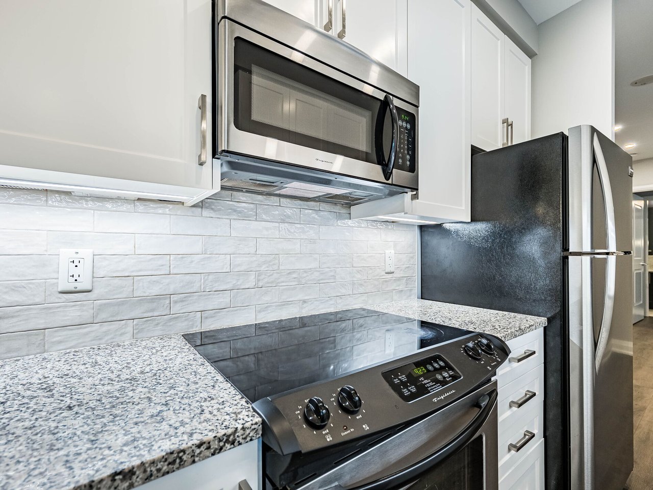 83 Redpath Avenue 407, Toronto C10, ON