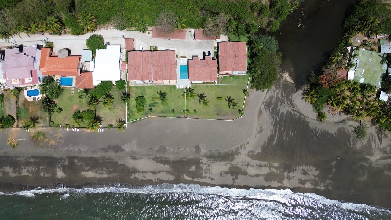Pacific Beach Condo #7 - Beachfront Playa Potrero