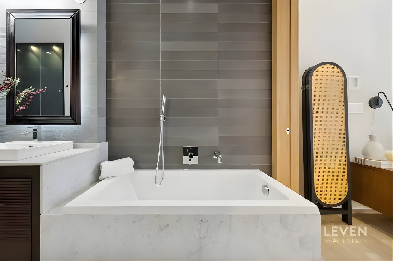 55 Warren Street, #4