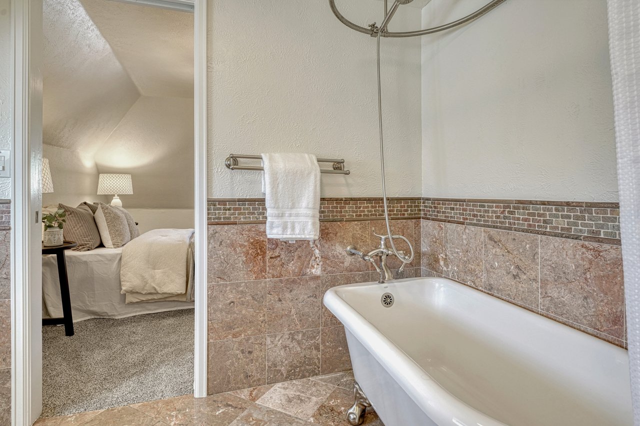 801 E Costilla Street