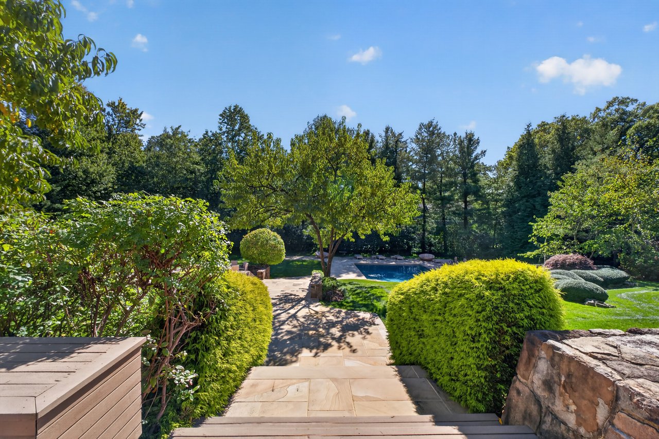 15 Horseshoe Road (Long Island)
