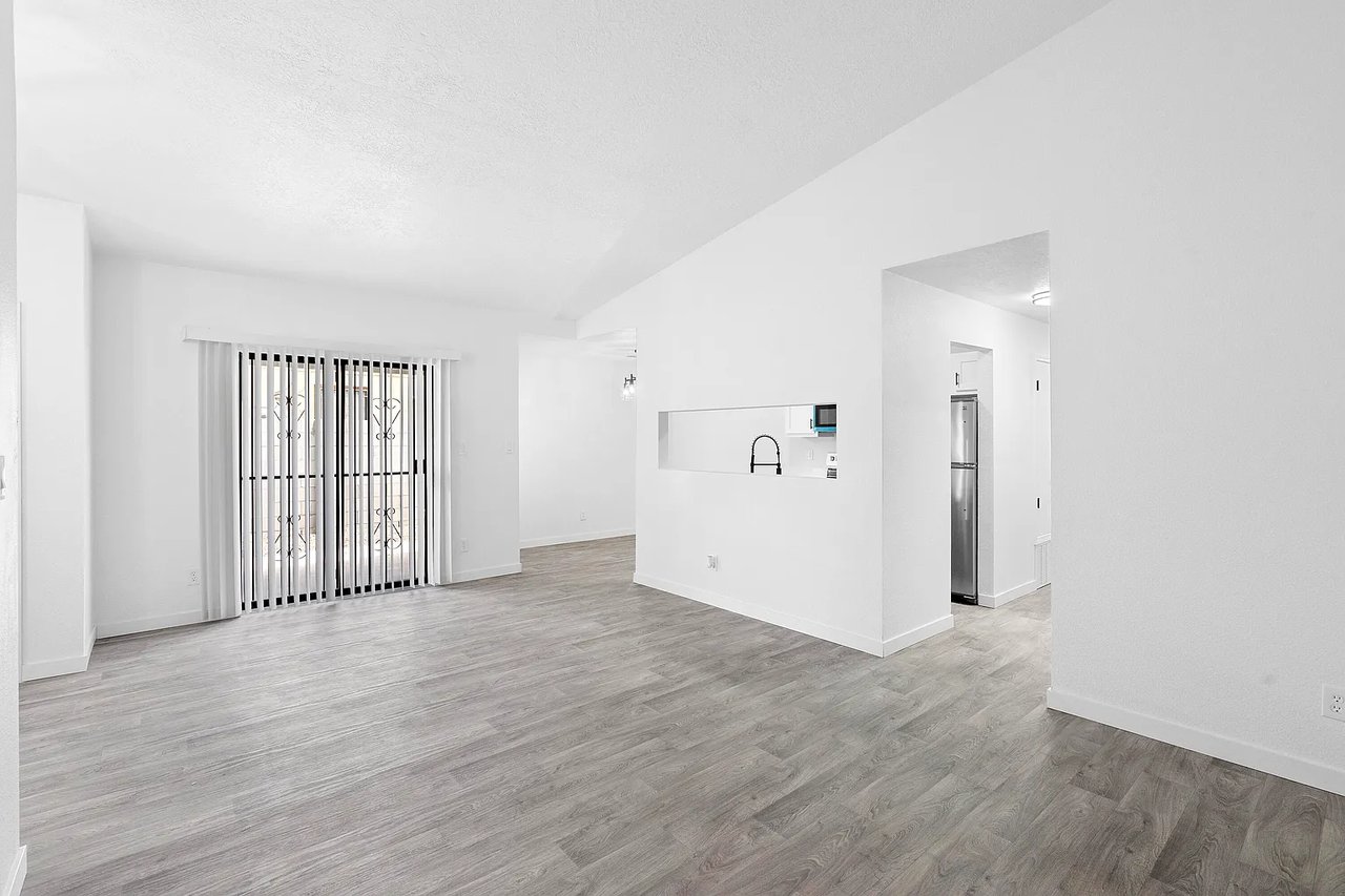 812 W Sky St SW