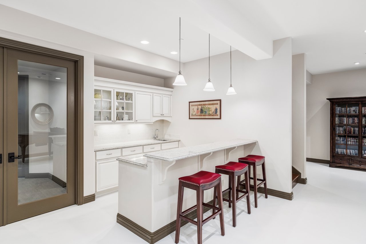 1285 Meadow Place