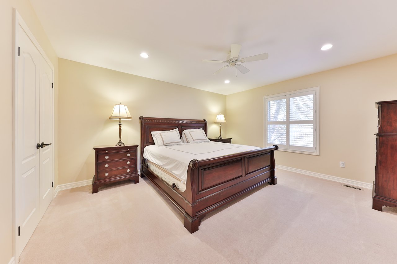3105 Lakeshore Road, Burlington