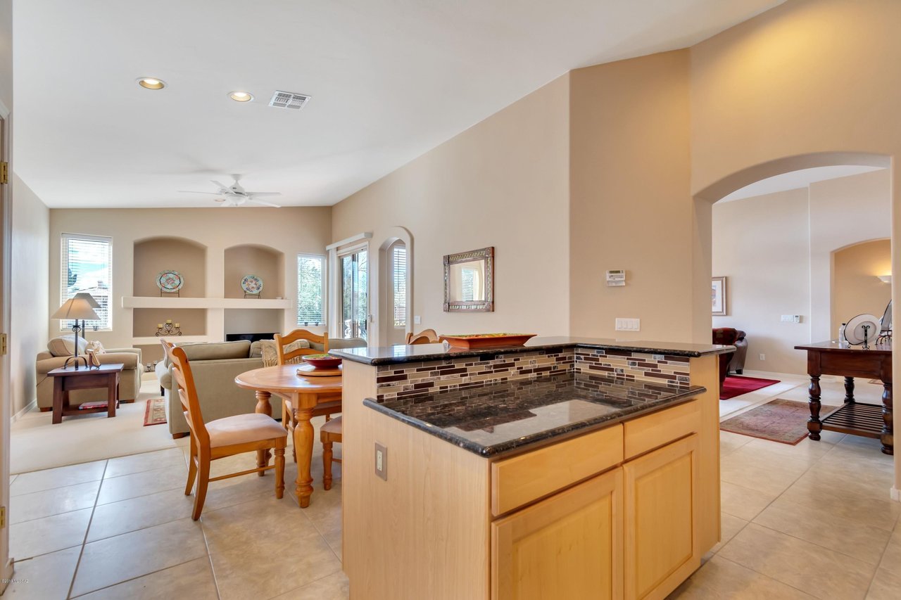 360 W Sacaton Canyon Dr