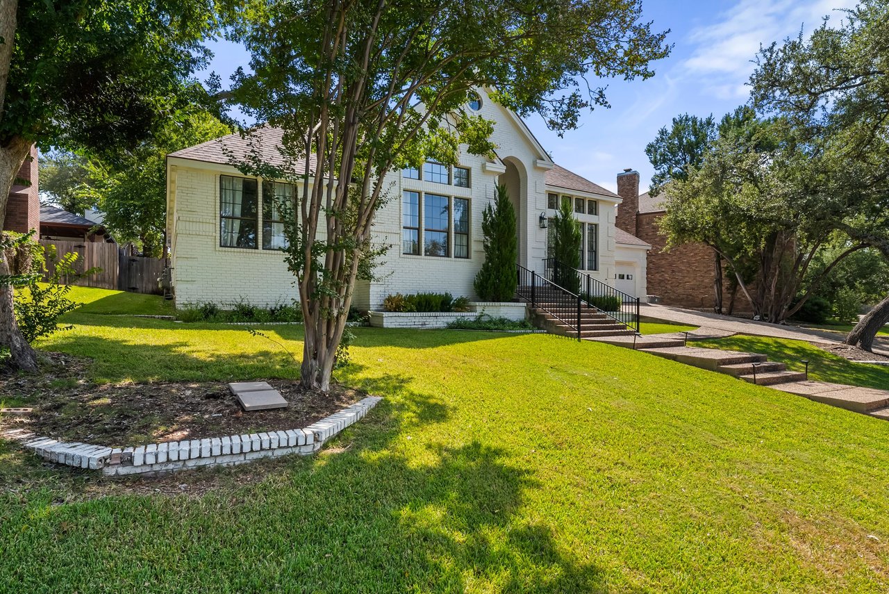 7302 Anaqua Dr