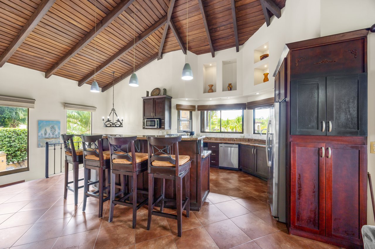 Casa de Vida, Altos de Flamingo | Mediterranean-Style Villa with Pool & Guest House Near Playa Flamingo