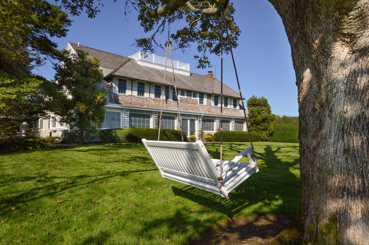 Coastal Elegance and Timeless New England Charm in Hyannis Port
