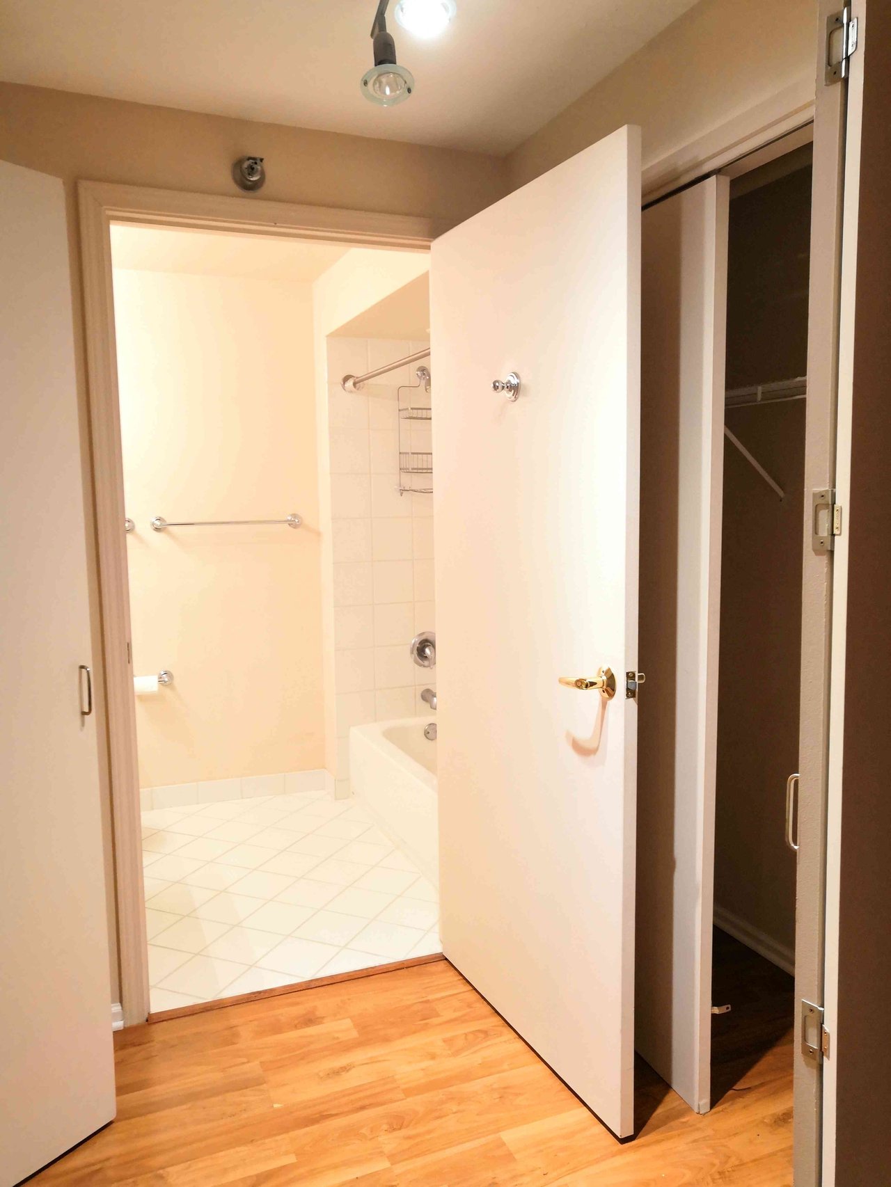 345 N LA SALLE Drive Unit: 209