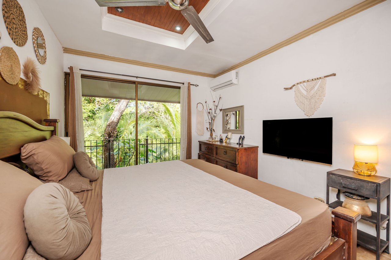 Cornett Retreat | Multi-Unit Colonial Compound 10 Mins to Playa Grande