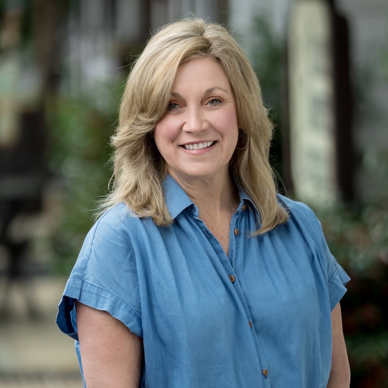 Karen Godfrey Clinton, MS Real Estate Agent Headshot