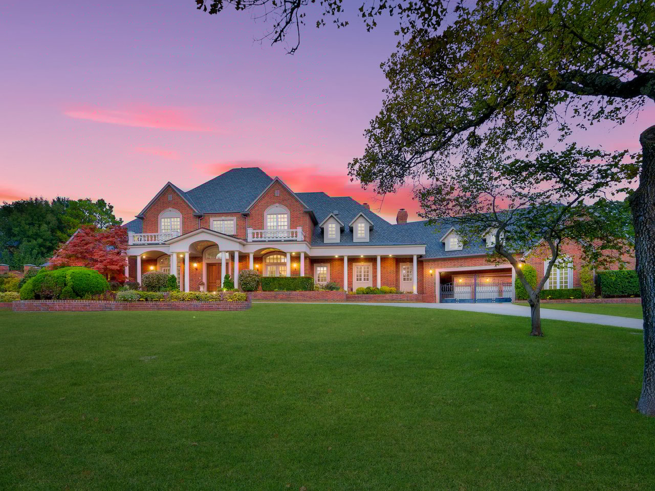 Wyatt Poindexter | Oklahoma Luxury Realtor Showcasing the Most Beautiful Luxury Homes Ever Built in Oklahoma - Wyatt Poindexter - The Agency 