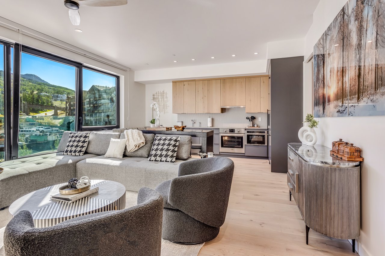 Electric Pass Lodge Gem