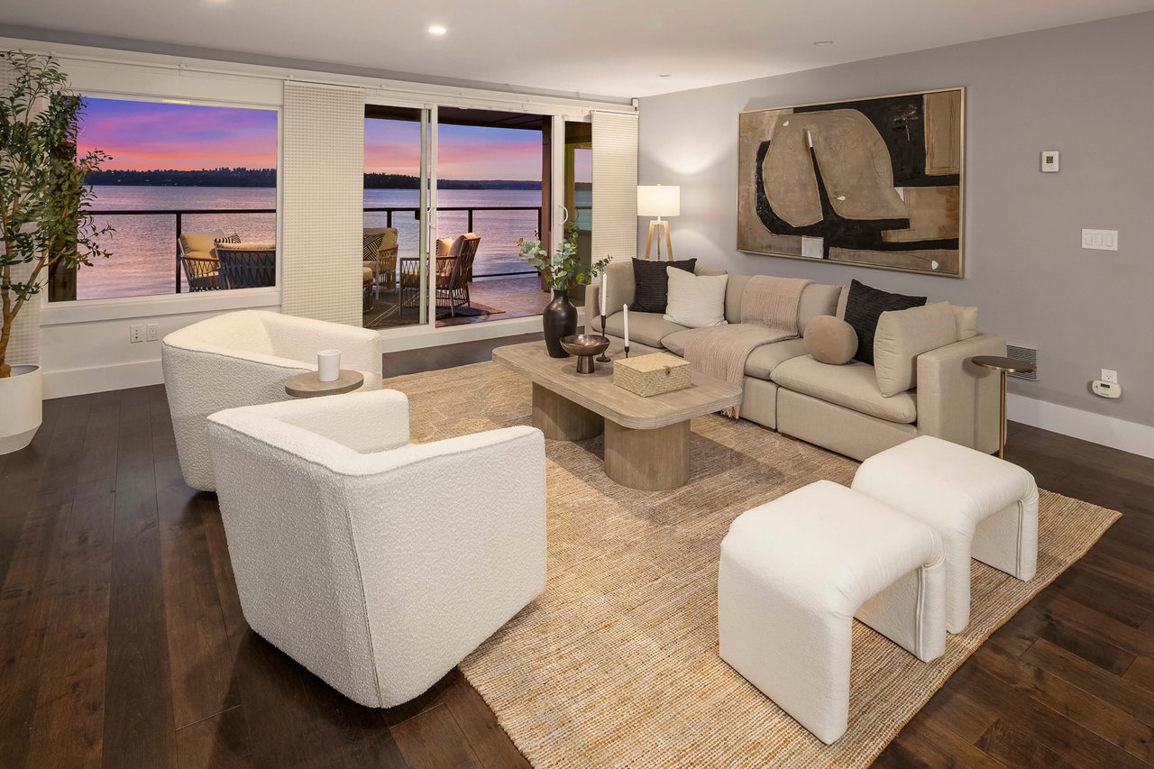 827 Lake Street S Unit: 208