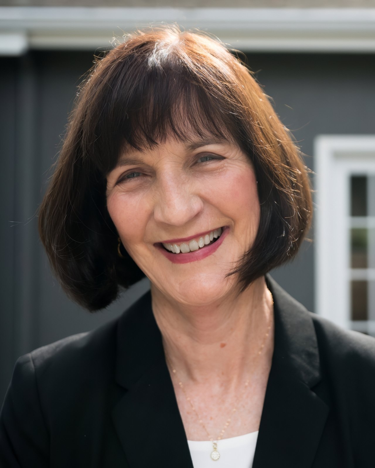 Jane Friedrich Alameda, CA Real Estate Agent Headshot