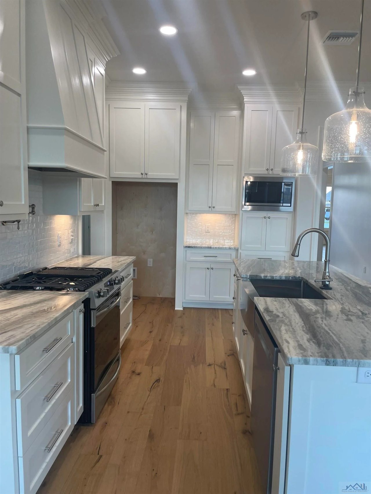 351 Ravensaide Dr