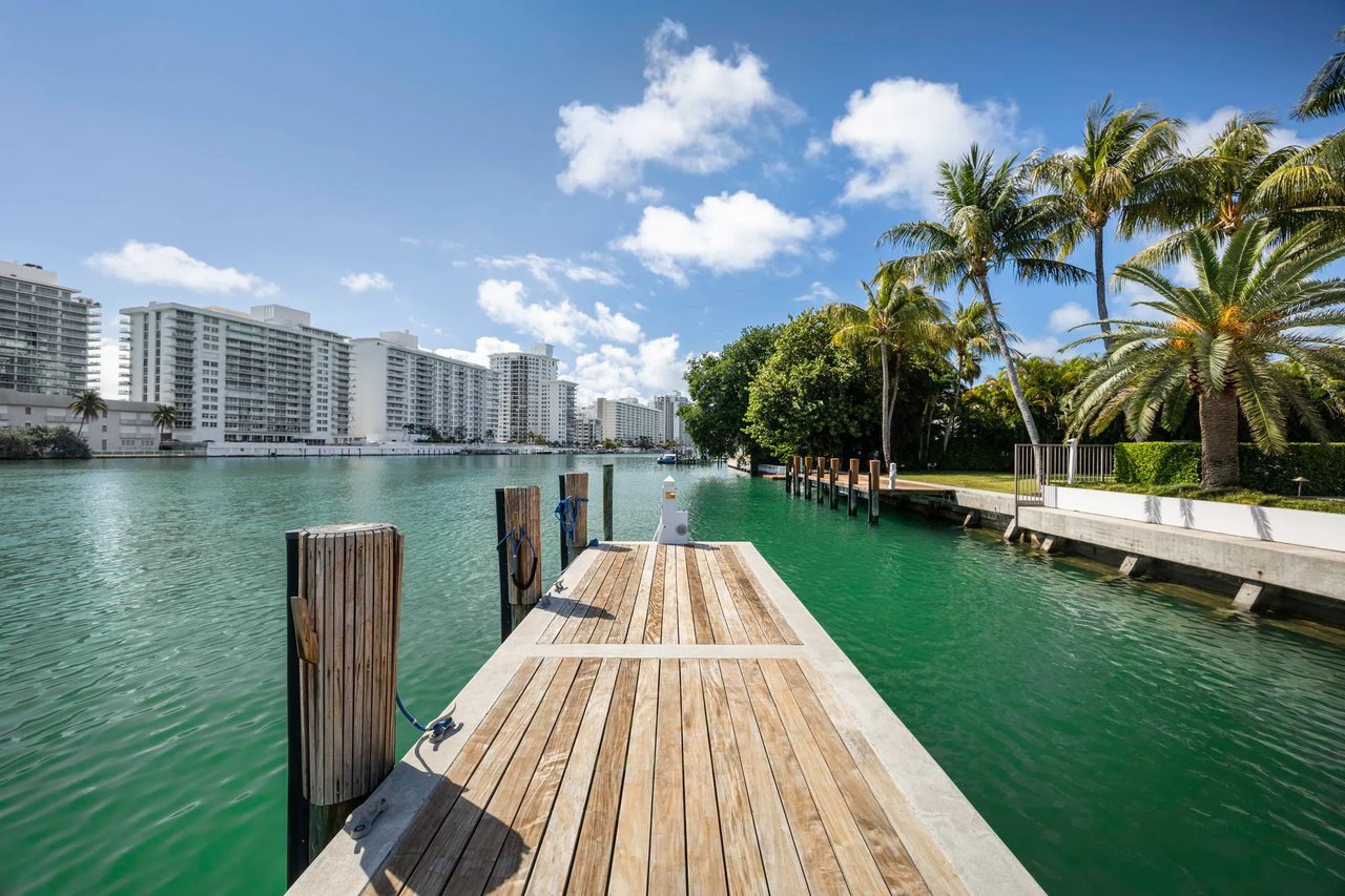 Pine Tree Drive, Miami Beach Waterfront