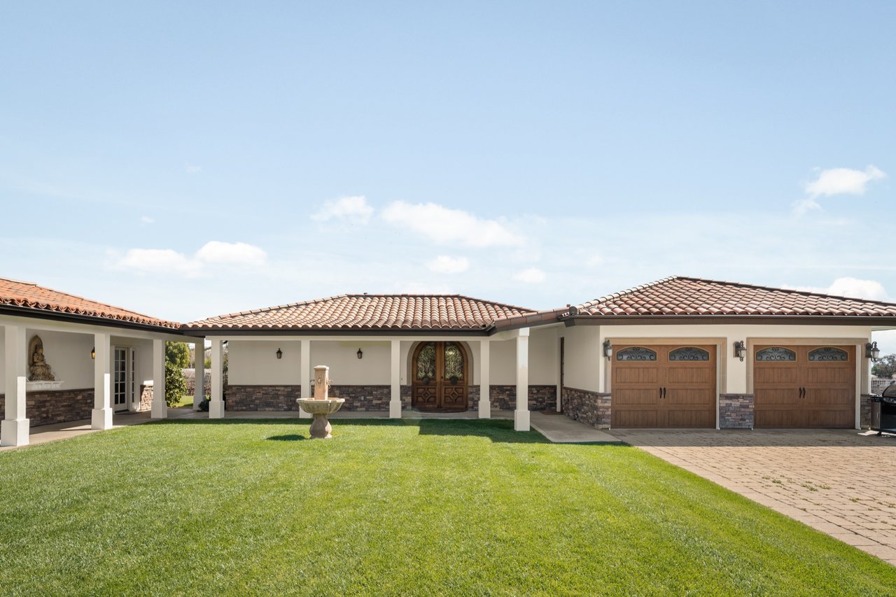 2370 Refugio Rd