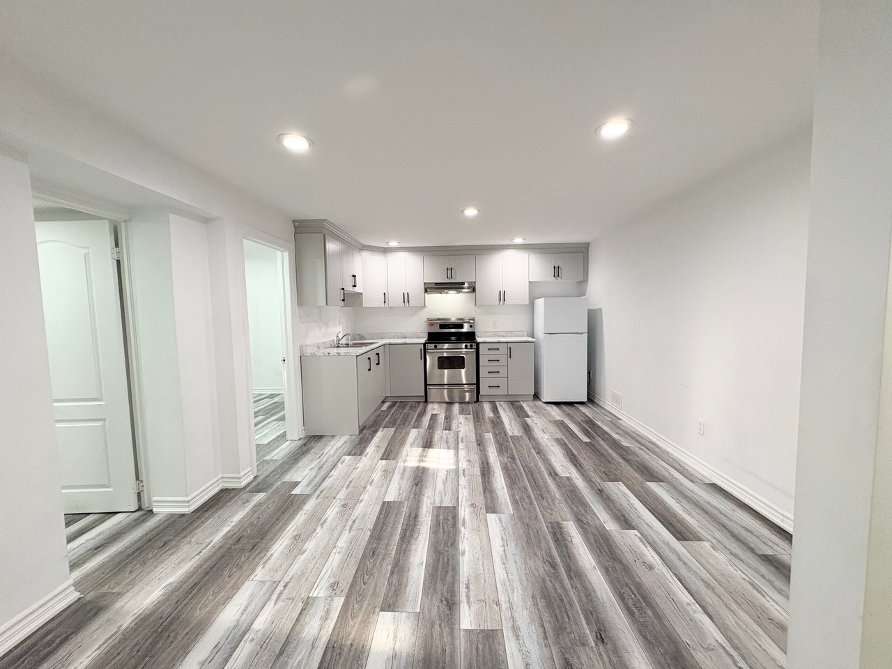 8 Ravencliff Crescent