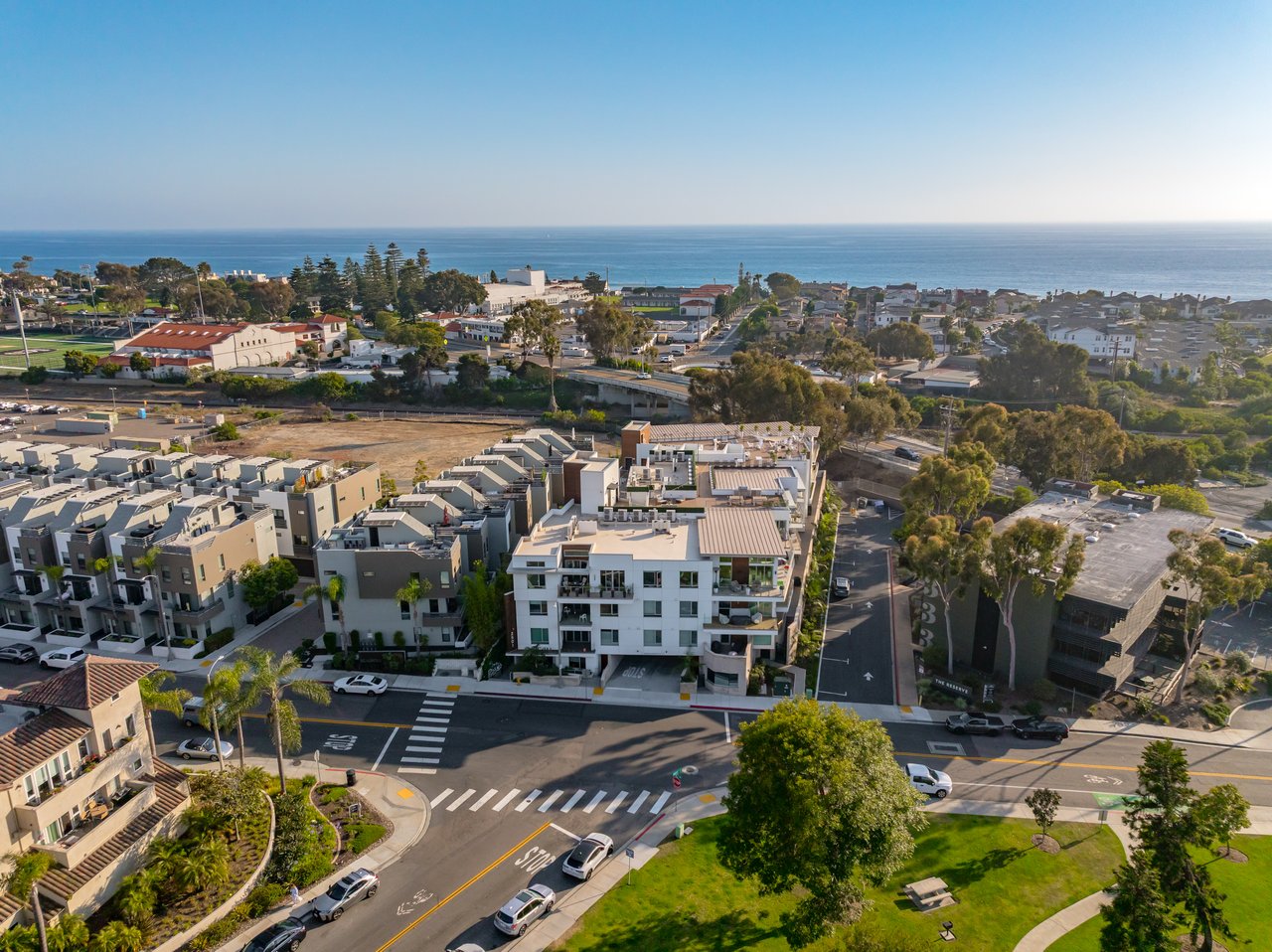  Downtown Carlsbad Coastal Residence 