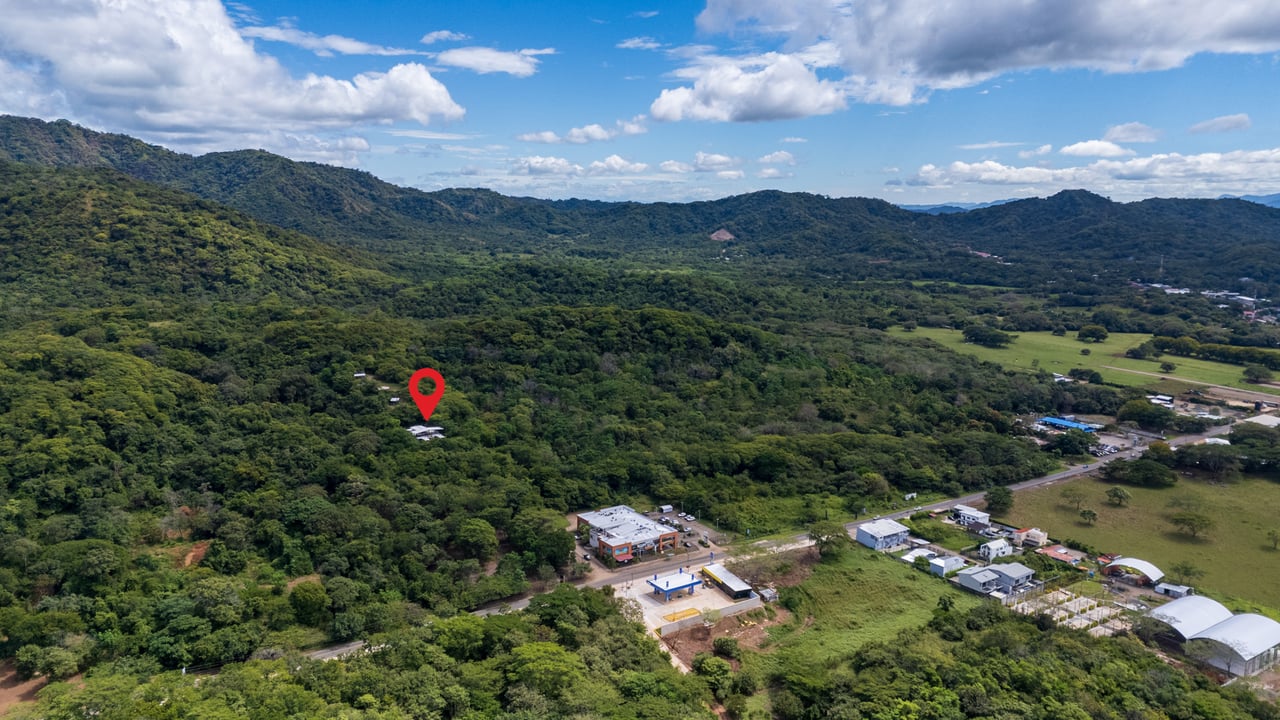 Casa Brillante & Casita Cinco Playas | Modern Home with Guest Casita, Pool & Mountain Views in Huacas