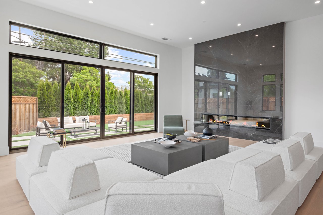 Sun Valley Court