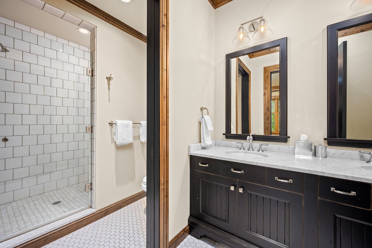 4757 S ARROW POINT DR #305, Harrison, ID 83833